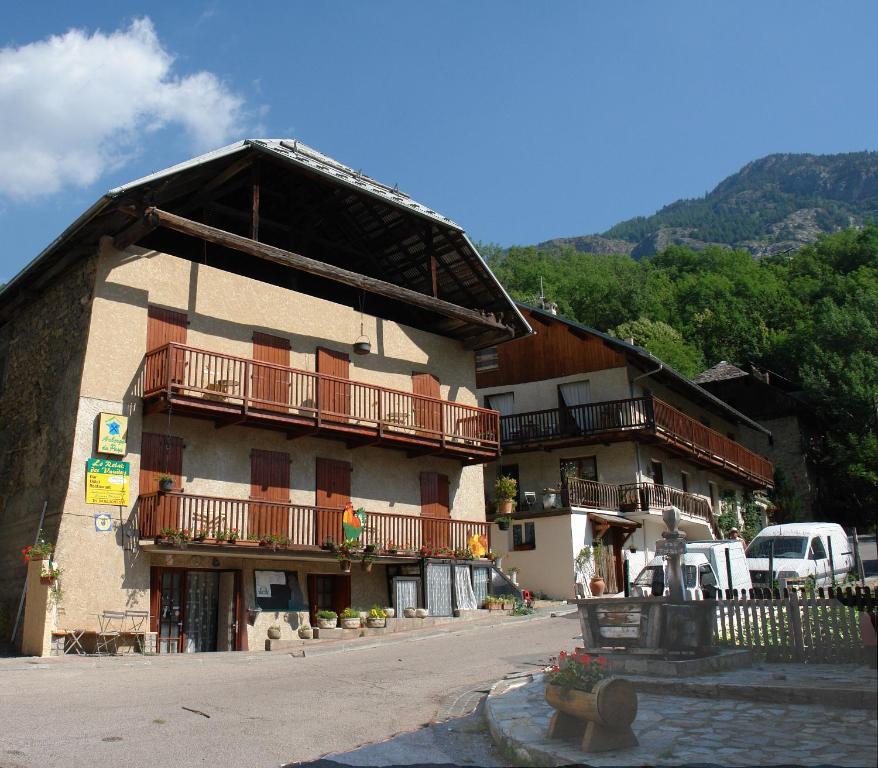 Le Relais Des Vaudois Hotel Freissinieres Buitenkant foto