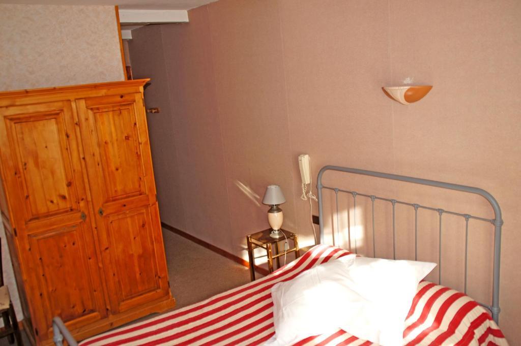 Le Relais Des Vaudois Hotel Freissinieres Kamer foto