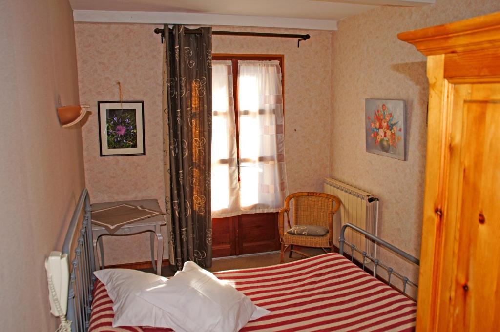 Le Relais Des Vaudois Hotel Freissinieres Kamer foto